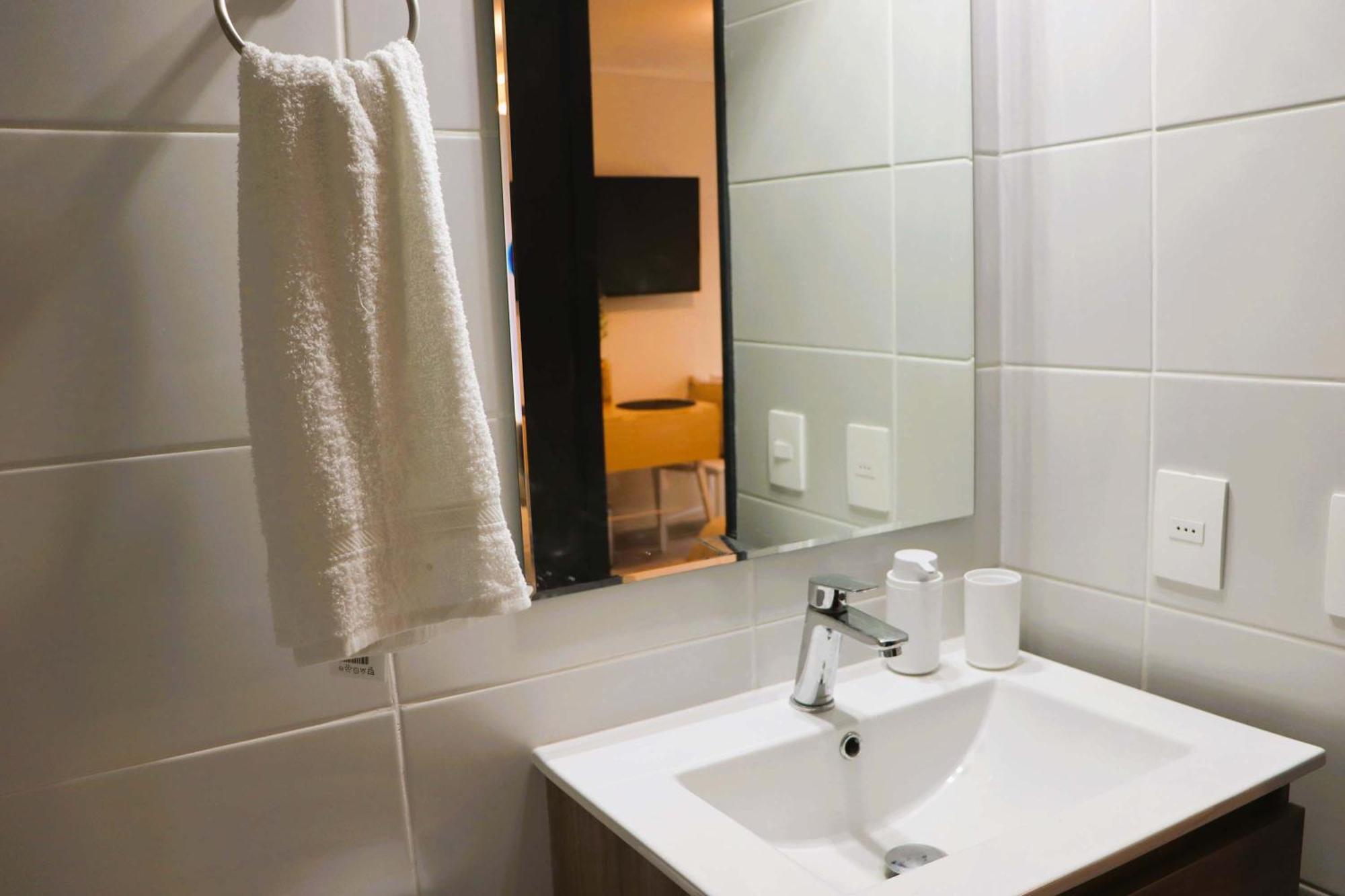 Hom I Luminoso Y Acogedor 2pax En Apartamento *
